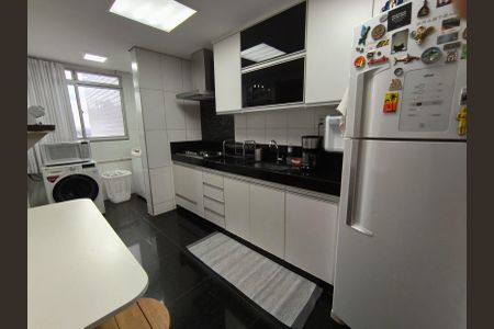 Apartamento à venda com 264m², 4 quartos e 3 vagasCozinha