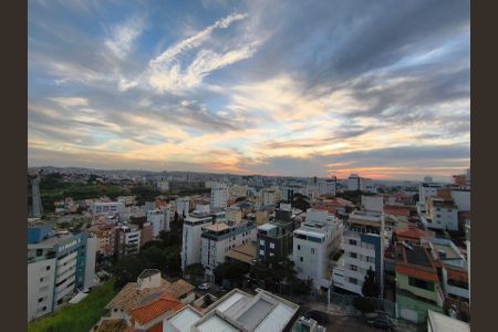 Apartamento à venda com 264m², 4 quartos e 3 vagasVista