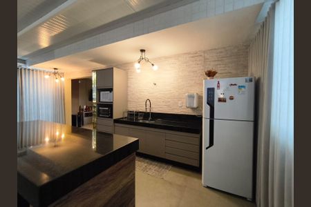 Apartamento à venda com 264m², 4 quartos e 3 vagasCozinha