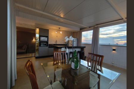 Apartamento à venda com 264m², 4 quartos e 3 vagasVaranda