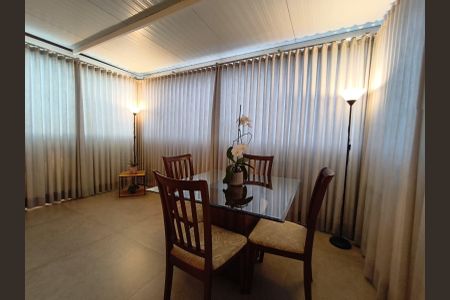Apartamento à venda com 264m², 4 quartos e 3 vagasVaranda