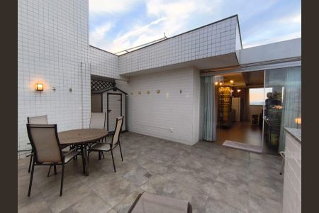 Apartamento à venda com 264m², 4 quartos e 3 vagasVaranda