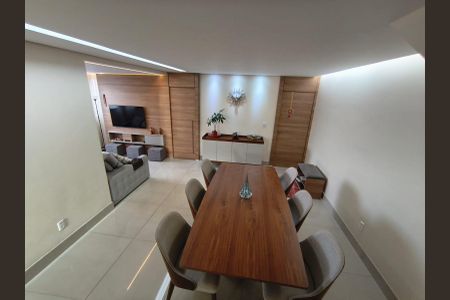 Apartamento à venda com 264m², 4 quartos e 3 vagasSala de Jantar