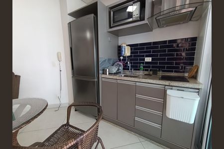 Cozinha de apartamento para alugar com 1 quarto, 45m² em Pompéia, Santos