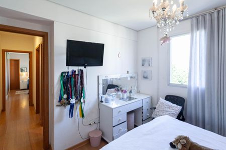 Quarto 1 de apartamento para alugar com 3 quartos, 120m² em Castelo, Belo Horizonte