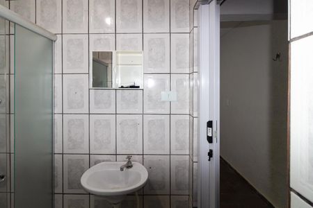 Casa para alugar com 70m², 2 quartos e sem vaga Casa para alugar com 70m², 2 quartos e sem vagaBanheiro