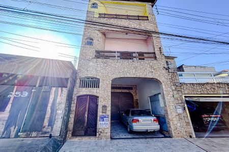 Fachada com Plaquinha de casa à venda com 2 quartos, 125m² em Vila Nova Manchester, São Paulo