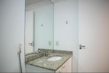 Apartamento à venda com 52m², 2 quartos e 1 vaga Apartamento à venda com 52m², 2 quartos e 1 vagaBanheiro