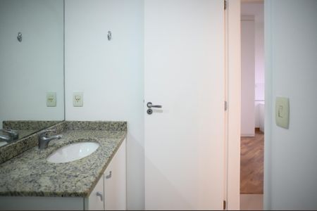 Apartamento à venda com 52m², 2 quartos e 1 vaga Apartamento à venda com 52m², 2 quartos e 1 vagaBanheiro