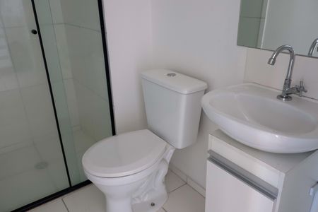 Banheiro de kitnet/studio para alugar com 1 quarto, 25m² em Bonfim, Osasco