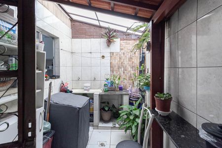 Casa de condomínio à venda com 80m², 3 quartos e 1 vagaÁrea de serviço 