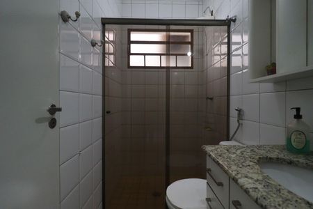 Casa de condomínio para alugar com 116m², 3 quartos e 2 vagas Casa de condomínio para alugar com 116m², 3 quartos e 2 vagasBanheiro da Suíte