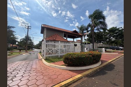 Casa de condomínio para alugar com 116m², 3 quartos e 2 vagas Casa de condomínio para alugar com 116m², 3 quartos e 2 vagasFachada