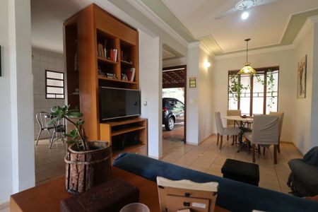 Casa de condomínio para alugar com 116m², 3 quartos e 2 vagas Casa de condomínio para alugar com 116m², 3 quartos e 2 vagasSala