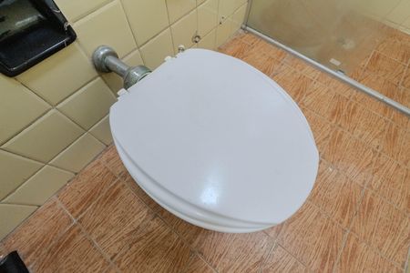 Apartamento à venda com 131m², 4 quartos e 1 vaga Apartamento à venda com 131m², 4 quartos e 1 vagaBanheiro social