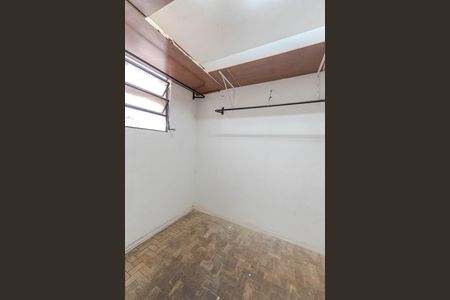Apartamento à venda com 131m², 4 quartos e 1 vaga Apartamento à venda com 131m², 4 quartos e 1 vagaQuarto de Serviço