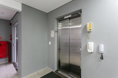 Apartamento para alugar com 49m², 2 quartos e 1 vaga Apartamento para alugar com 49m², 2 quartos e 1 vagaÁrea comum - Elevador