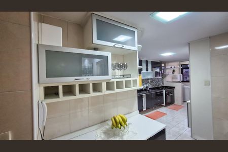 Apartamento à venda com 130m², 3 quartos e 2 vagasCozinha