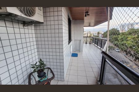 Apartamento à venda com 130m², 3 quartos e 2 vagasVaranda 