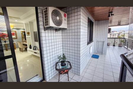 Apartamento à venda com 130m², 3 quartos e 2 vagasVaranda 