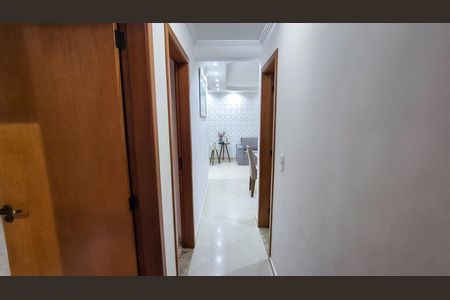 Apartamento à venda com 130m², 3 quartos e 2 vagasCorredor 