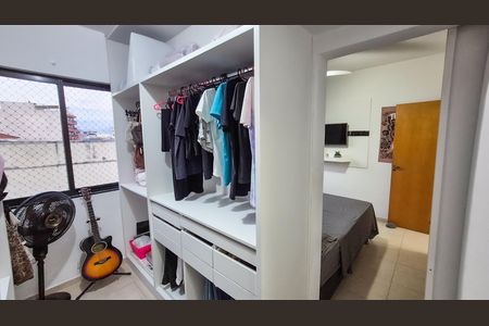 Apartamento à venda com 130m², 3 quartos e 2 vagasCloset Quarto 3