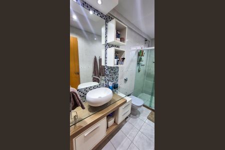 Apartamento à venda com 130m², 3 quartos e 2 vagasBanheiro Quarto 2