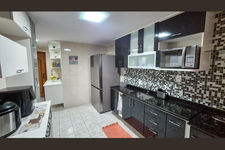 Apartamento à venda com 130m², 3 quartos e 2 vagasCozinha