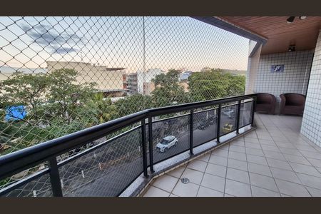Apartamento à venda com 130m², 3 quartos e 2 vagasVaranda 