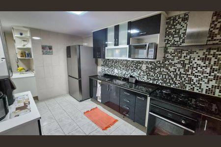 Apartamento à venda com 130m², 3 quartos e 2 vagasCozinha