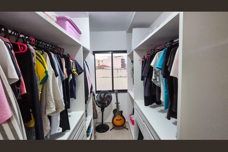 Apartamento à venda com 130m², 3 quartos e 2 vagasCloset Quarto 3