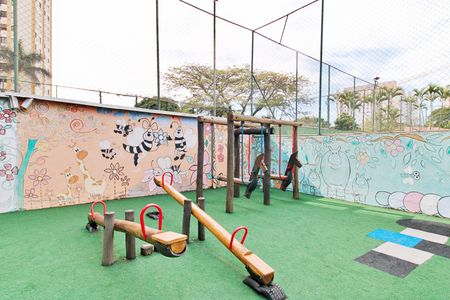 Apartamento à venda com 68m², 3 quartos e 1 vaga Apartamento à venda com 68m², 3 quartos e 1 vagaÁrea comum - Playground