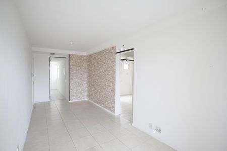 Sala de apartamento para alugar com 2 quartos, 60m² em Taquara, Rio de Janeiro