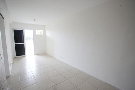 Sala de apartamento para alugar com 2 quartos, 60m² em Taquara, Rio de Janeiro