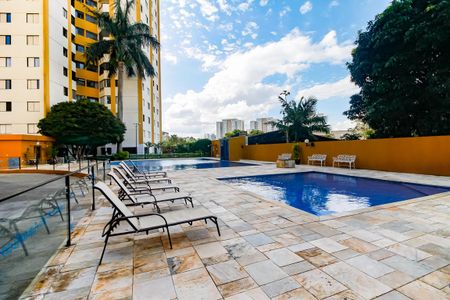 Apartamento à venda com 64m², 2 quartos e 1 vagaÁrea comum - Piscina