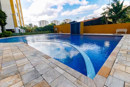 Apartamento à venda com 64m², 2 quartos e 1 vagaÁrea comum - Piscina