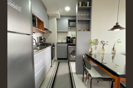 Apartamento à venda com 34m², 2 quartos e sem vaga Apartamento à venda com 34m², 2 quartos e sem vagaCozinha e Área de Serviço