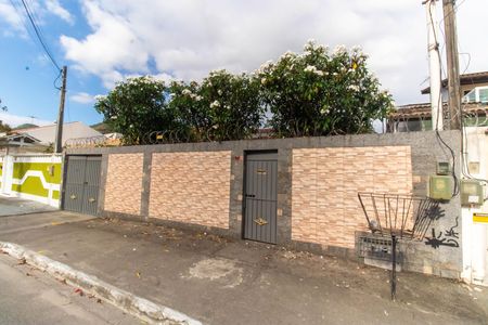 Casa para alugar com 200m², 4 quartos e 3 vagasFachada