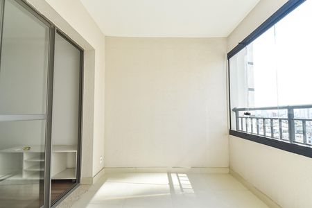 Studio à venda com 38m², 1 quarto e 1 vaga Studio à venda com 38m², 1 quarto e 1 vagaVaranda