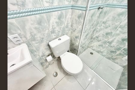 Apartamento para alugar com 48m², 2 quartos e 1 vaga Apartamento para alugar com 48m², 2 quartos e 1 vagaBanheiro
