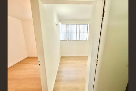 Corredor de apartamento para alugar com 2 quartos, 48m² em Lauzane Paulista, São Paulo