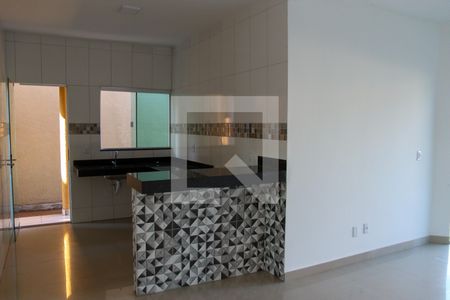 Sala de casa para alugar com 1 quarto, 75m² em Vila Finsocial, Goiânia