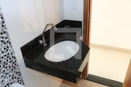 Banheiro de casa para alugar com 1 quarto, 75m² em Vila Finsocial, Goiânia