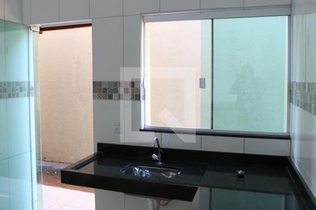 Casa para alugar com 75m², 2 quartos e 1 vagaCozinha