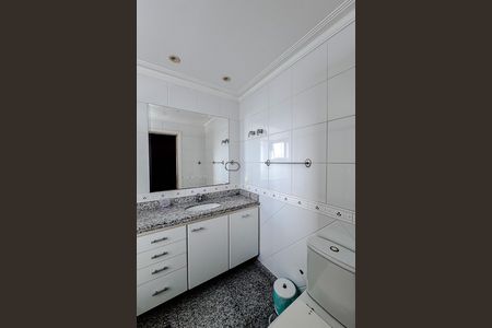 Apartamento para alugar com 240m², 4 quartos e 4 vagasBanheiro da Suíte 4