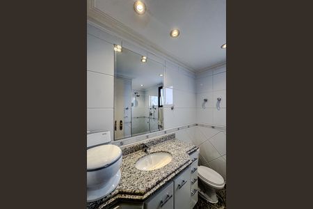 Apartamento para alugar com 240m², 4 quartos e 4 vagasBanheiro da Suíte 2