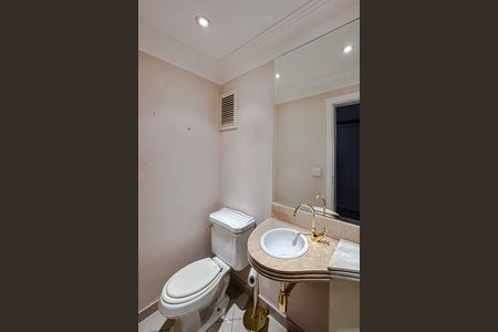 Apartamento para alugar com 240m², 4 quartos e 4 vagasLavabo