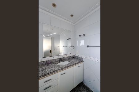 Apartamento para alugar com 240m², 4 quartos e 4 vagasBanheiro da Suíte 4