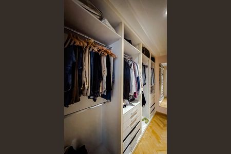 Apartamento para alugar com 240m², 4 quartos e 4 vagasCloset da Suíte