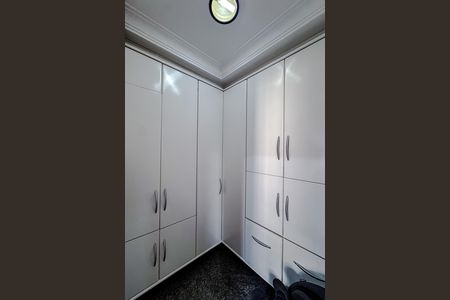 Apartamento para alugar com 240m², 4 quartos e 4 vagasÁrea de Serviço